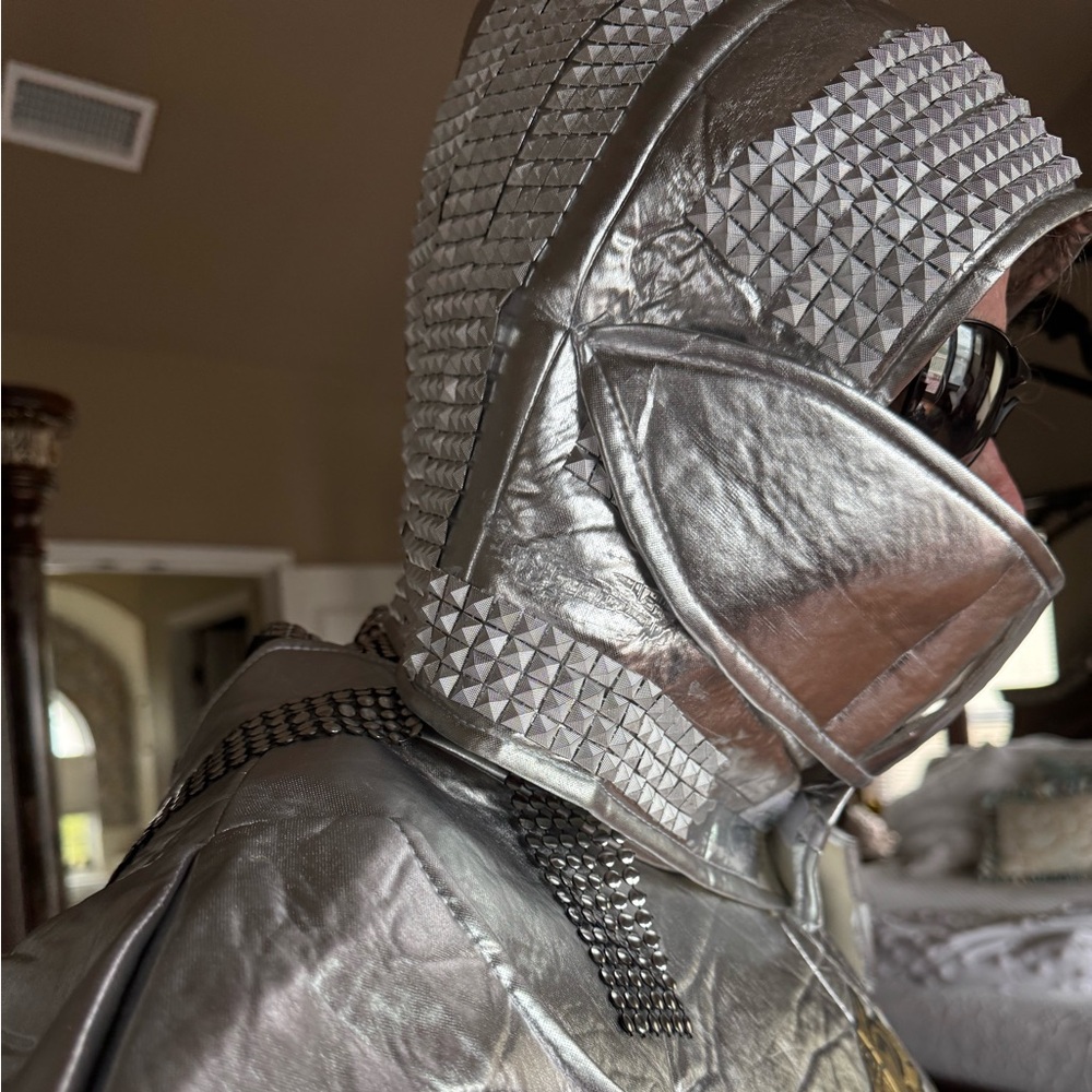 Spirit Silver Knight Costume Men’s size XXL - Picture 5 of 16